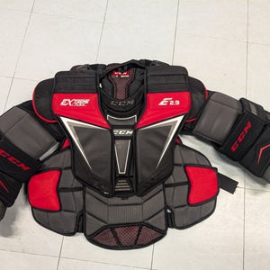 Small CCM Extreme Flex Shield E2.9 Goalie Chest Protector (Used)