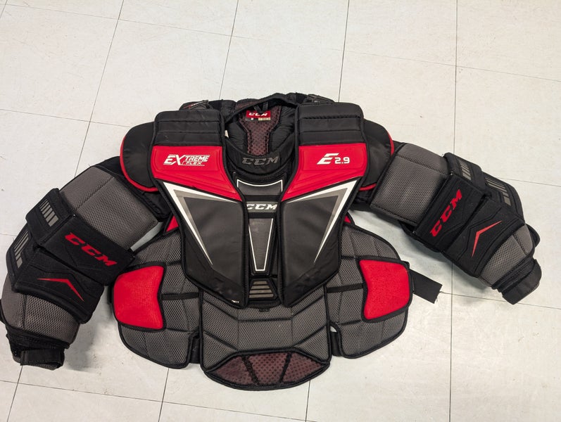 Small CCM Extreme Flex Shield E2.9 Goalie Chest Protector (Used)