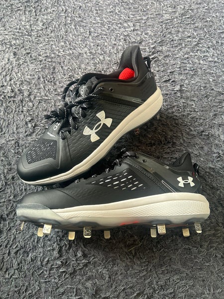 Black Men's Size M 8.0 (W 9.0) Adult Under Armour Low Top Yard low Metal (New)