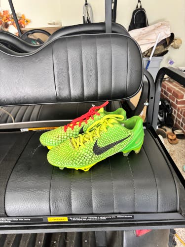 Kobe Grinch Cleats
