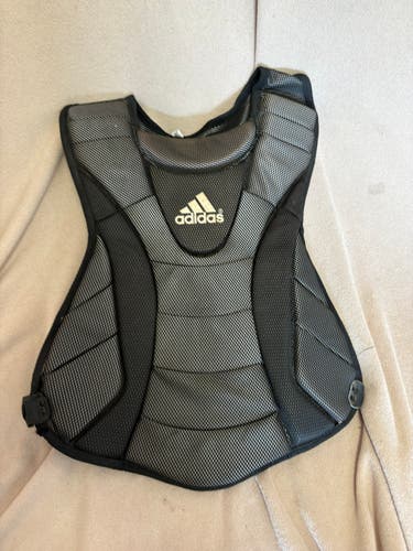 Adidas Catcher's Chest Protector 16.5” (Used)