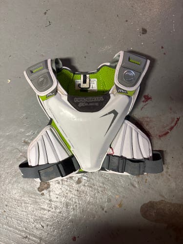 Adult Medium Maverik Max Shoulder Pads (Used)