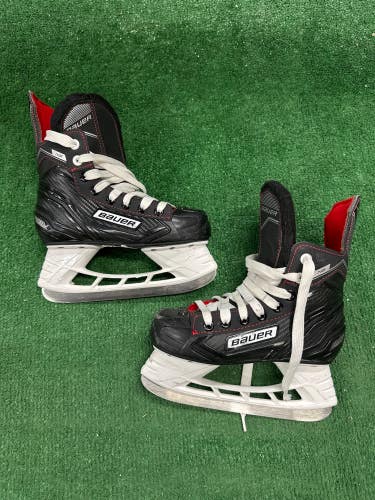 Junior Bauer Ns Hockey Skates Regular Width Size 1 (Used)