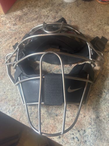 Nike Catcher's Mask (Used)
