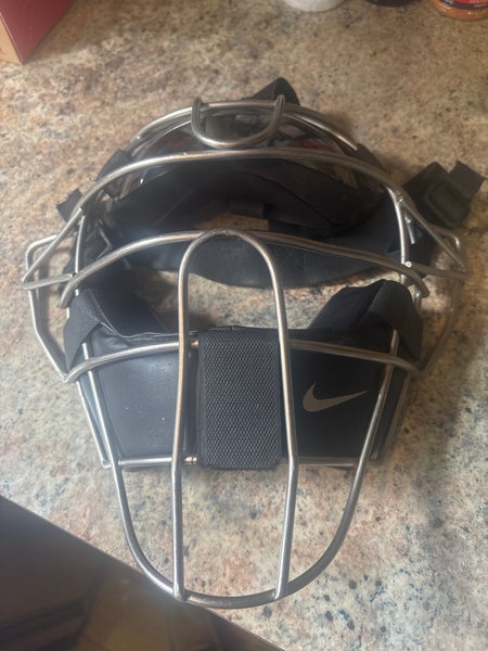 Nike Catcher's Mask (Used)