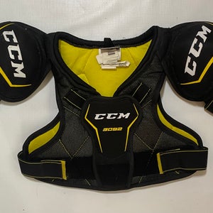 Youth Large CCM Tacks 3092 Shoulder Pads