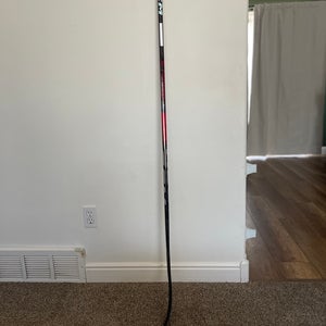 Intermediate CCM Jetspeed FT7 Pro Left Hand Hockey Stick P28 (Used)