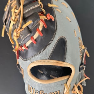 Wilson LH First Base A2000 Baseball Glove 12.5" (Used)