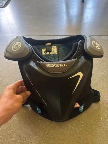 Youth Youth Maverik MAX EKG Shoulder Pads (New)