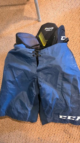 Medium CCM Tacks Girdle (Used) with PP15 shell