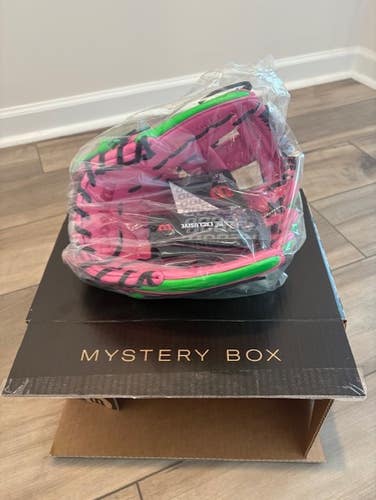 2024 Omaha Watermelon A2000® 1786 11.5” Infield Baseball Glove