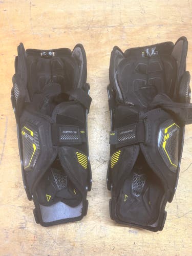 Junior Bauer Supreme M5 Pro 13" Shin Pads  (Used)