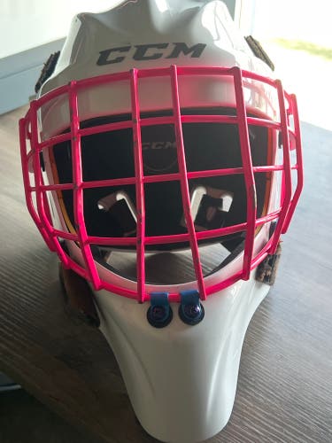 SR Small CCM AXIS PRO Goalie Mask