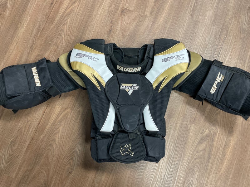 Vaughn Epic 8000 Goalie Chest Protector Small (Used)