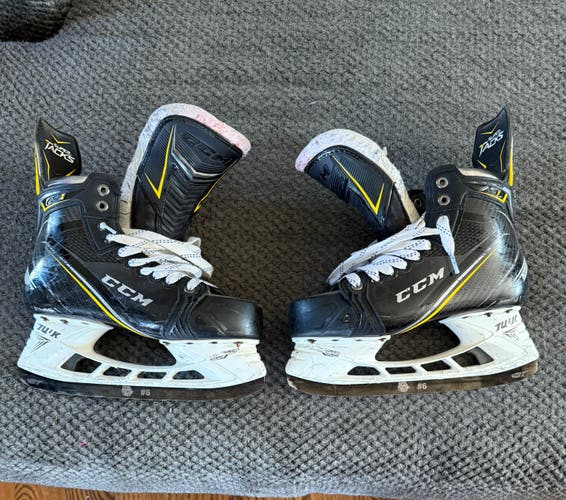 CCM Super Tacks AS1 Hockey Skates Regular Width 7.5 (Used)