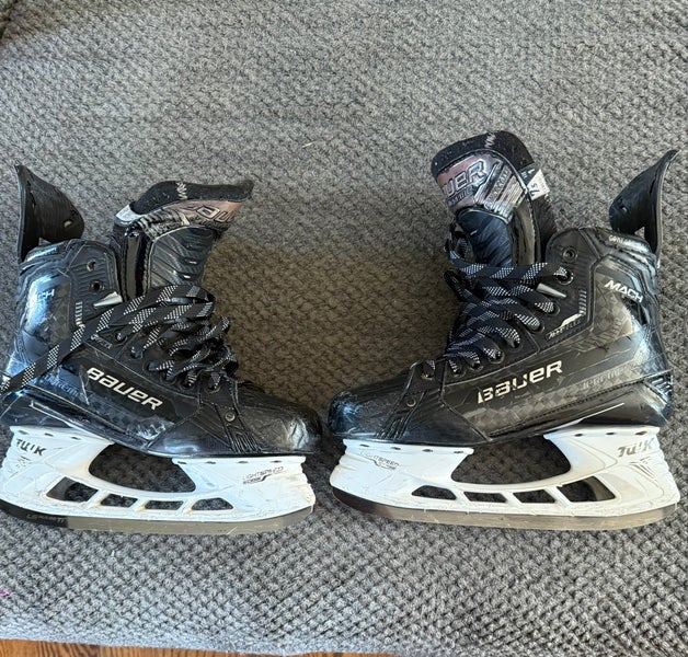 Bauer Supreme Mach Hockey Skates Regular Width 8 (Used)