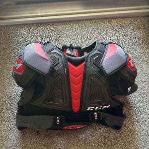 CCM QLT 290 Shoulder Pads