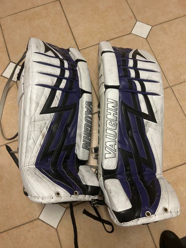 35” Vaughn hockey goalie leg pads
