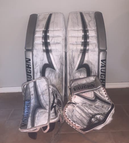 Jonathan Quick 2017-18 Pro Stock Goalie Setup