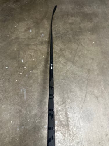 Senior Bauer Vapor Hyperlite 2 Left Hand Hockey Stick P28 (Used)