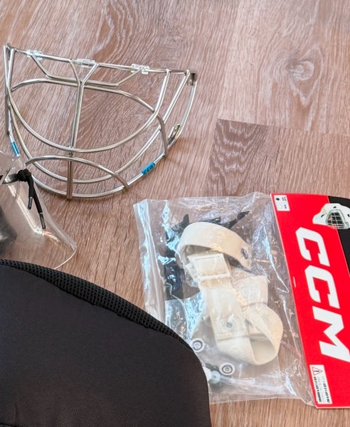 CCM Axis F9 Goalie Cat Eye Cage + White Straps + Screws