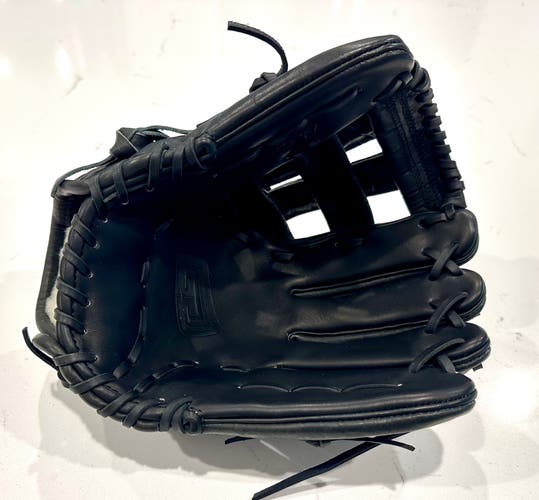 Custom Blacked Out Alligator Skin Glove