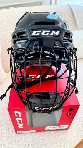 Large Black CCM Tacks 910 Helmet With Black FM680 Cage Combo (New)