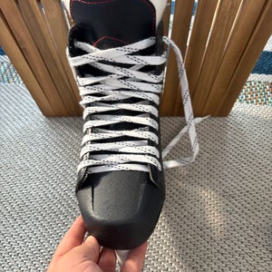 CCM JetSpeed FT440 Hockey Skates Regular Width  Size 5 (New)