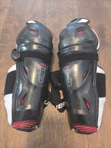 Junior Bauer Vapor Hyperlite 11" Shin Pads (Used)