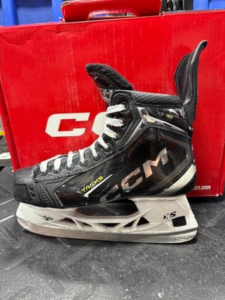 CCM Tacks XF 90 Hockey Skates Regular Width Size 5.5 (Used)