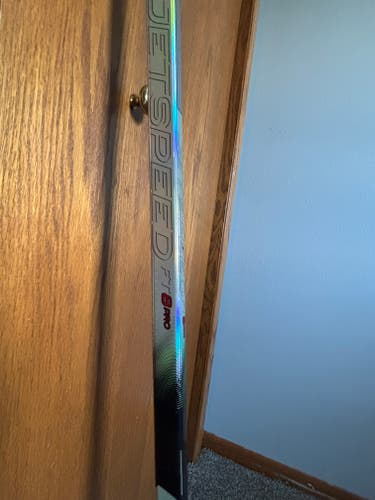 Youth CCM Jetspeed FT8 Pro Right Handed Hockey Stick