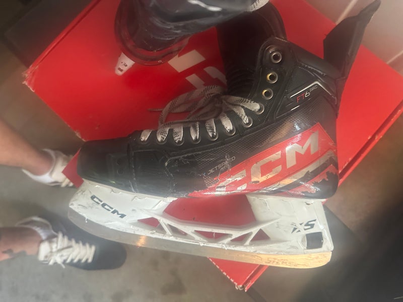 CCM JetSpeed FT6 Pro Hockey Skates Regular Width 8.5 (Used)