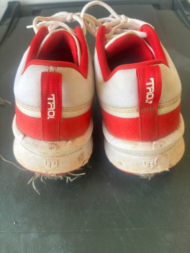 White Men's Size M 11.0 (W 12.0) Adult Nike Low Top Trout Metal (Used)