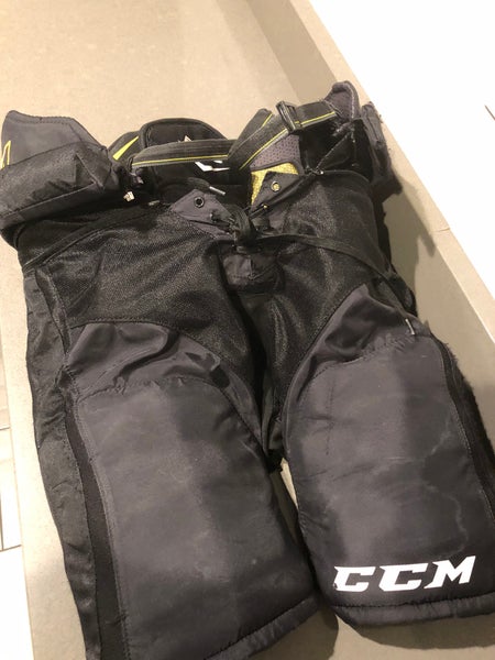 Large Junior CCM Tacks 6052 Hockey Pants  (Used)