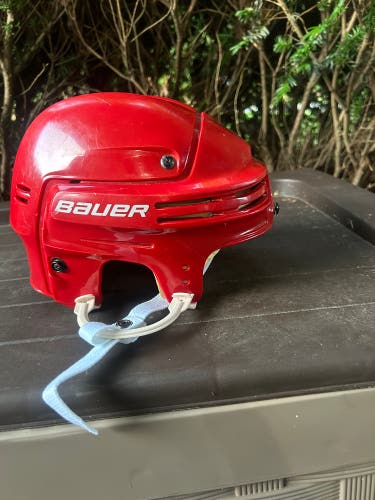Medium Bauer 4500 Helmet (Used)