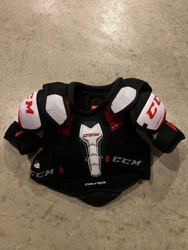 CCM Jetspeed Control Shoulder Pads JR Medium