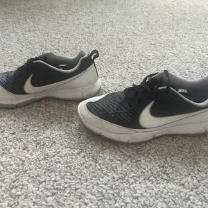 Size 8 Nike Golf Shoes