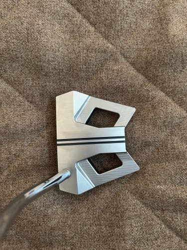Scotty Cameron 2024 Phantom 9 Putter - 34”