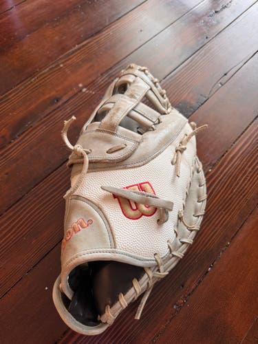 RH Wilson First Base A2000 Softball Glove 12.5" (Used)