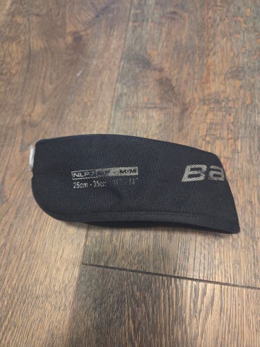 Junior Bauer NLP7 Neck Guard S/M 10"-14"