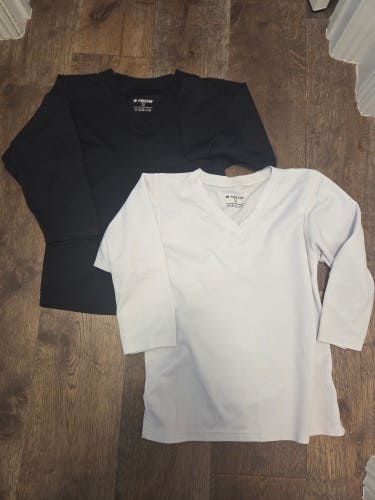 Set of two Black and white XS Kids Unisex Firestar Jersey (Used)