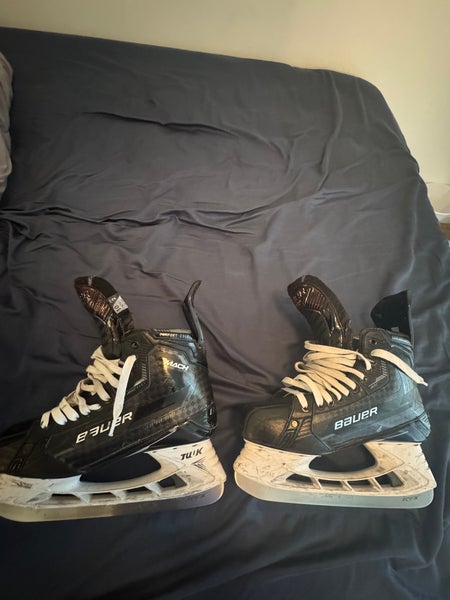 Bauer Supreme Mach Hockey Skates Regular Width  10 (Used)