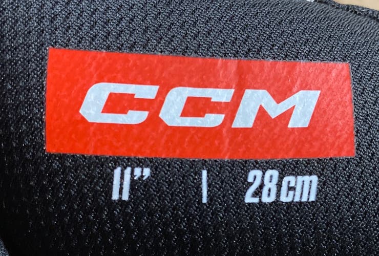 NEW CCM Jetspeed 680 Gloves, Navy/White, 12”