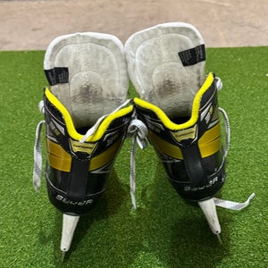 Bauer Supreme 3S Hockey Goalie Skates Size 2.5 (Used)