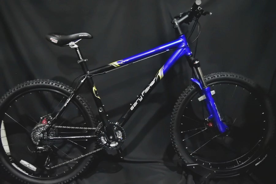 GARY FISHER PIRANHA MOUNTAIN BIKE SIZE LARGE, 19", 27 SPEED, ALUMINUM NEW TIRES