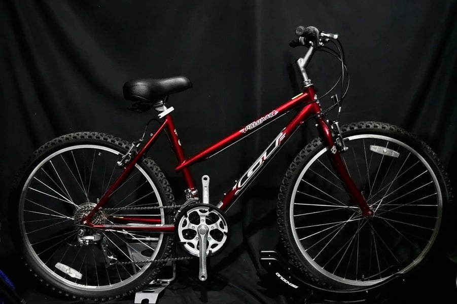 GT PALOMAR MOUNTAIN BIKE SIZE M/L  18" SPEED 21, ALUM
