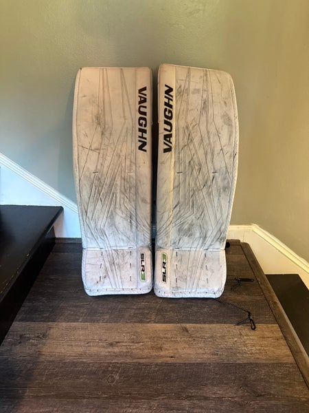 34"  Vaughn SLR3 Pro Goalie Leg Pads (Used)