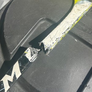 Youth CCM Right Handed Hockey Stick  (Used)
