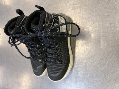 Used Under Armour VB Shoes Adult Black Senior 7 11339-S000191564