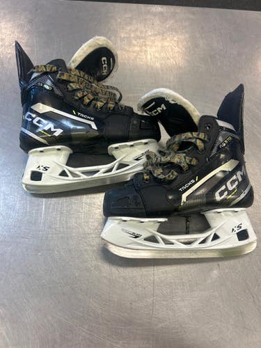 Used CCM TACKS AS 570 Intermediate Hockey Skate Intermediate 3.5 11339-S000191313